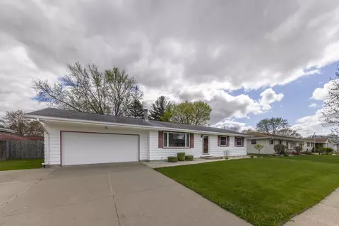 2524 Bradford Ave, Janesville, WI 53545