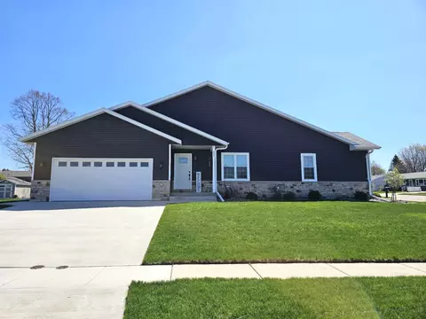 605 Beske St, Waupun, WI 53963