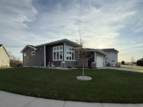 961 Pollow Rd, Verona, WI 53593