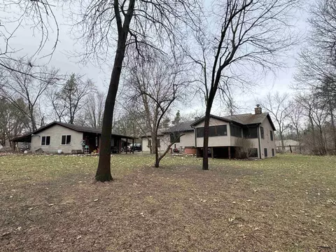 745 W Golf Course Rd, Brodhead, WI 53520