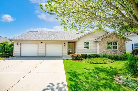 801 Desoto Dr, Janesville, WI 53546