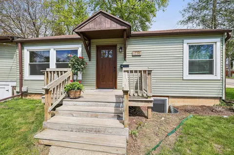 1040 Garden Ave, Stoughton, WI 53589