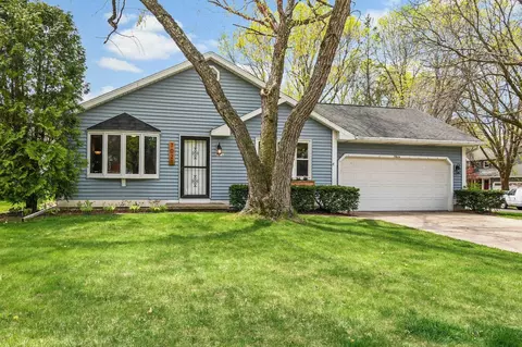 7021 Carnwood Rd, Madison, WI 53719