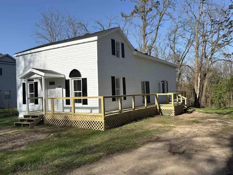 402 S Main St, Necedah, WI 54646