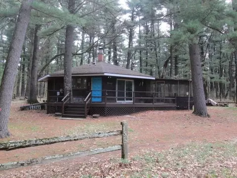 n3880 Deer Path, Hancock, WI 54943