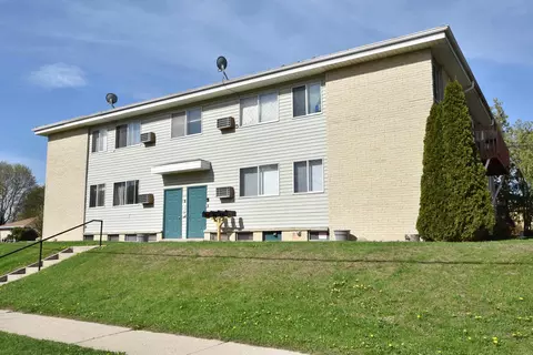 1104 Green Tree Rd, West Bend, WI 53090