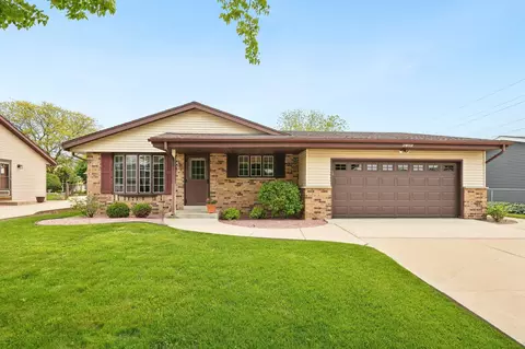6120 S New York Ave, Cudahy, WI 53110