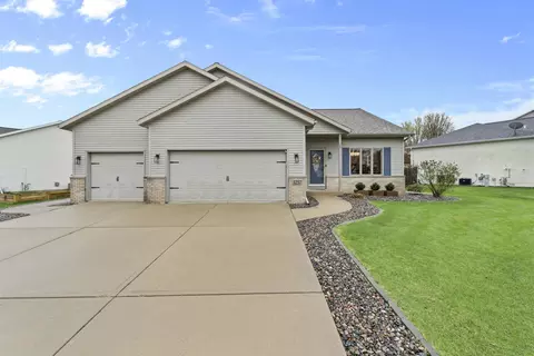 3257 Edmonton Dr, Sun Prairie, WI 53590