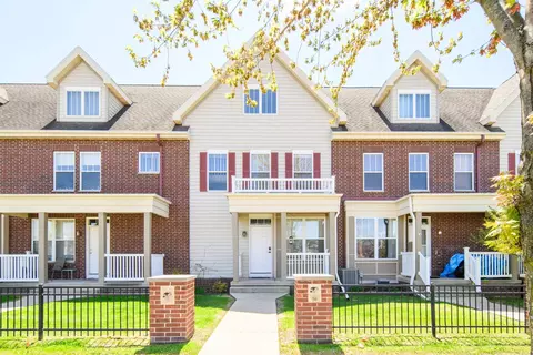 20 S Gardens Way, Fitchburg, WI 53711