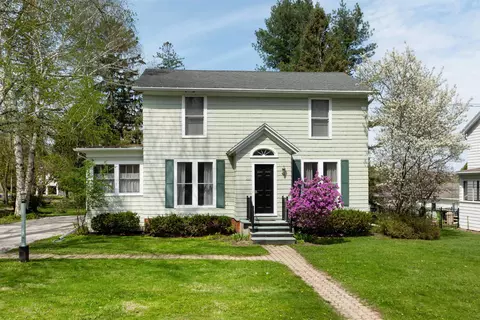 395 Lake St, Green Lake, WI 54941