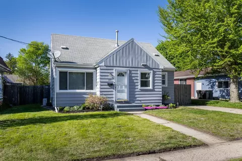 725 Kenwood Ave, Beloit, WI 53511