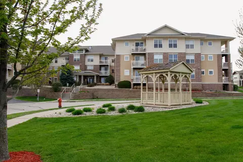 5831 Lupine Ln #323, Madison, WI 53718