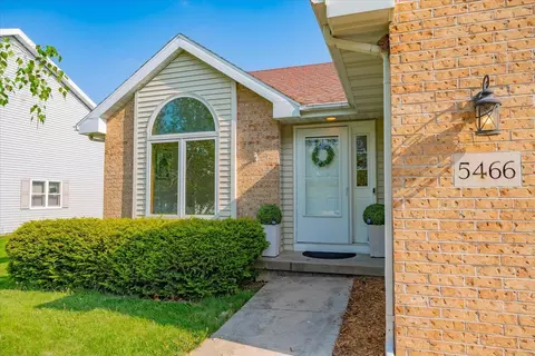 5466 Shale Rd, Fitchburg, WI 53711