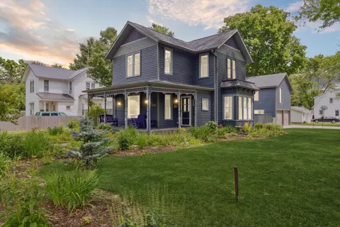 708 E 4th Ave, Brodhead, WI 53520