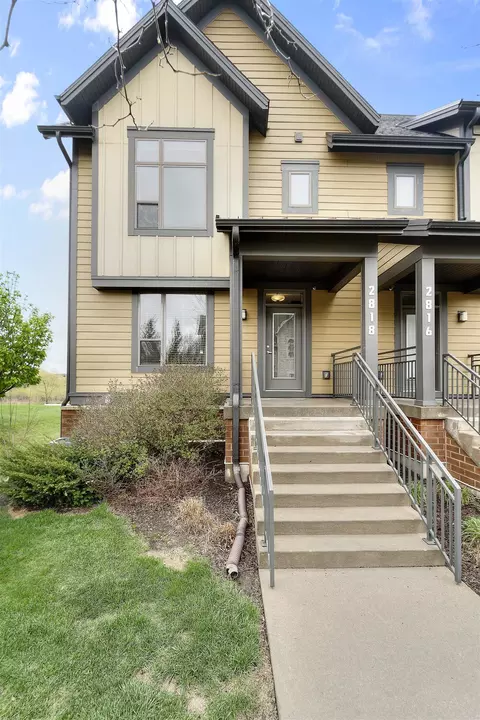 2818 No Oaks Rdg, Fitchburg, WI 53711