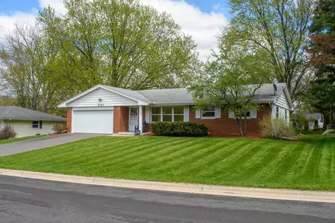 2750 Florann Dr, Fitchburg, WI 53711