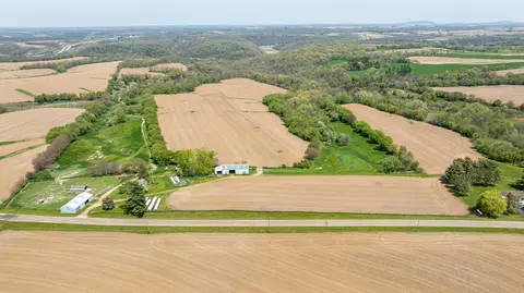 2490 Clay Hollow Rd, Cuba City, WI 53807