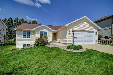5462 Quarry Hill Dr, Fitchburg, WI 53711