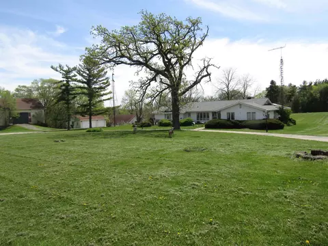 8545 W Cleophas Rd, Beloit, WI 53511