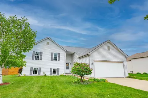 324 Rosewood Ave, Lake Mills, WI 53551