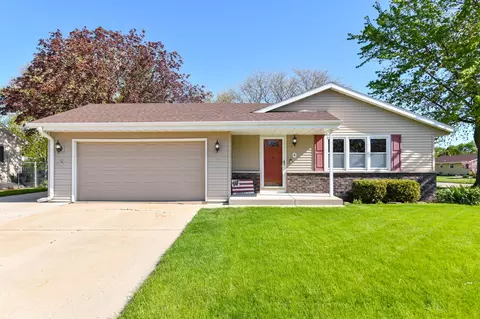 4 W Saint Mary St, Milton, WI 53563