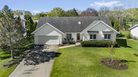 2871 Charleston Dr, Fitchburg, WI 53711