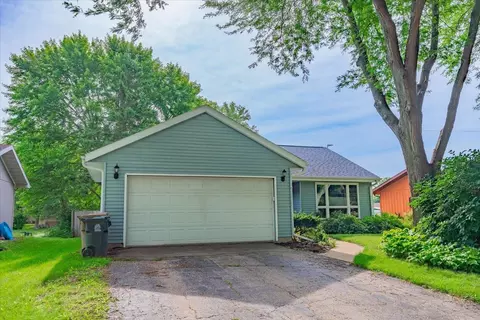 1621 Droster Rd, Madison, WI 53716