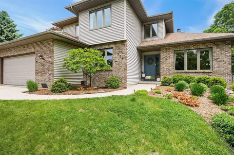 956 Kingston Cir, Sun Prairie, WI 53590