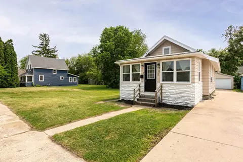 932 Washburn St, Beloit, WI 53511