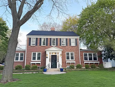 151 Kensington Dr, Madison, WI 53704