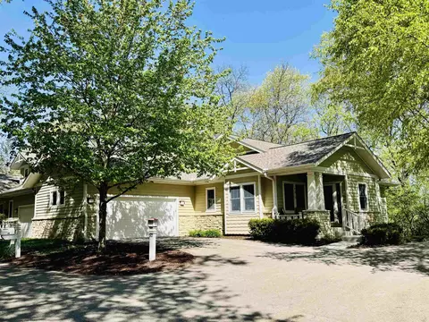 50 Glen Arbor Way, Fitchburg, WI 53711