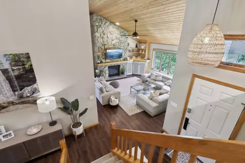 2 Valhalla Ct, Madison, WI 53719