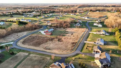 000 Hawk Ridge Dr, Shiocton, WI 54170