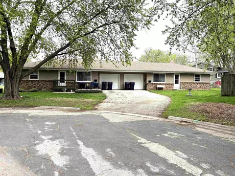 2021-2023 Frontier Dr, Janesville, WI 53545