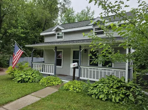 600 Dunkirk Ave, Stoughton, WI 53589