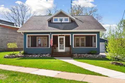 301 S Farmer St, Princeton, WI 54968