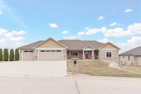 3724 Falcon Ridge Dr, Janesville, WI 53548