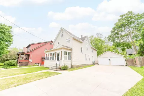 2661 Milwaukee St, Madison, WI 53704