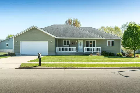 501 Savannah Trl, Pardeeville, WI 53954
