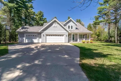 5711 Patrick Henry Ct, Wisconsin Rapids, WI 54494