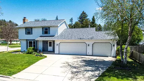 2108 Center St, Cross Plains, WI 53528