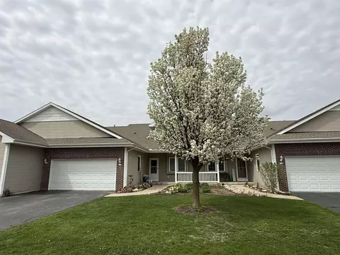 332 Amber Dr, Whitewater, WI 53190