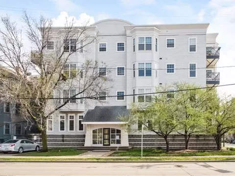 350 W Wilson St #402, Madison, WI 53703
