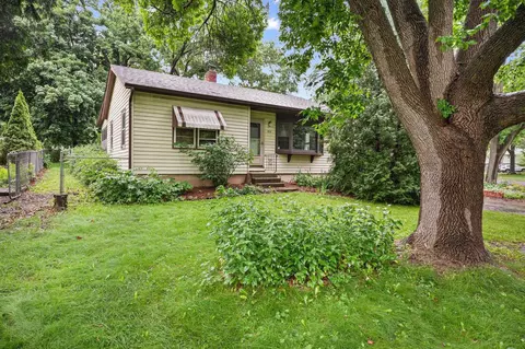 803 Kelly Pl, Monona, WI 53716