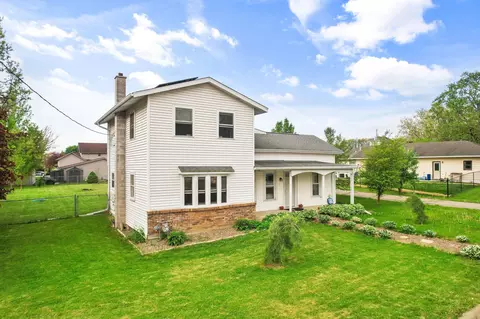 206 W State St, Albany, WI 53502