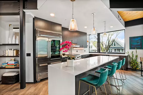 211 S Henry St #201, Madison, WI 53703