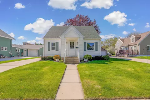 419 W Jefferson St, Waupun, WI 53963