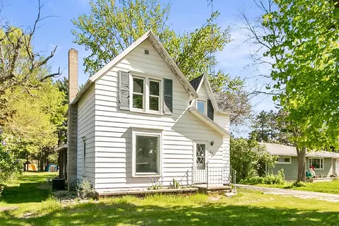 412 W Chestnut St, Pardeeville, WI 53954