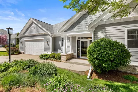 7 Settler Hill Cir, Madison, WI 53717