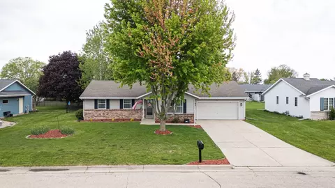 4523 Oldwyck Dr, Janesville, WI 53546